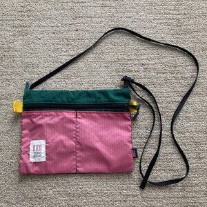 ❌ SOLD ❌ topo designs accessory shoulder crossbody bag (color: watermelon)